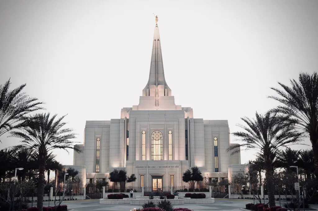 Living in Gilbert, AZ What is it like Pros and Cons Combadi