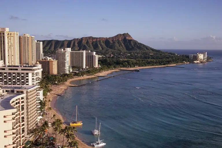 Living In Honolulu, HI What Is It Like Pros and Cons Combadi