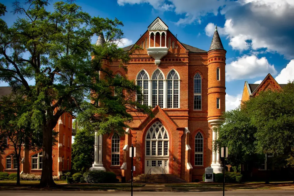 Living in Huntsville, AL What Is It Like Pros and Cons Combadi World Travel Site