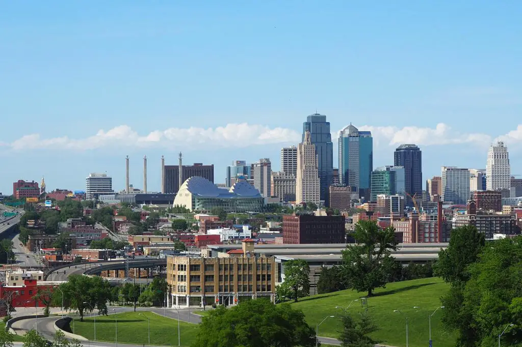 Living In Kansas City, KS What Is It Like Pros and Cons Combadi
