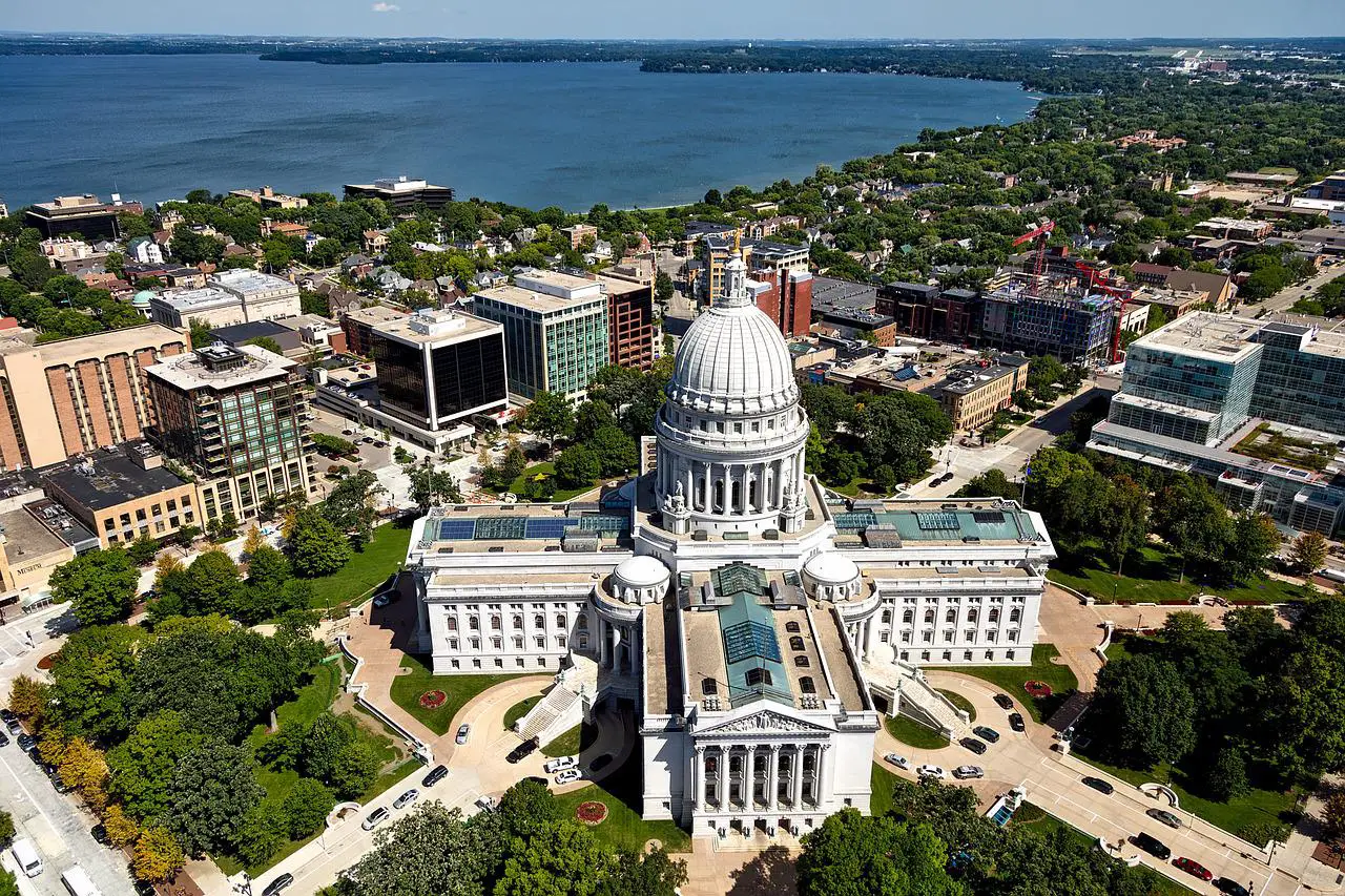 Living In Madison, WI - What Is It Like - Pros and Cons