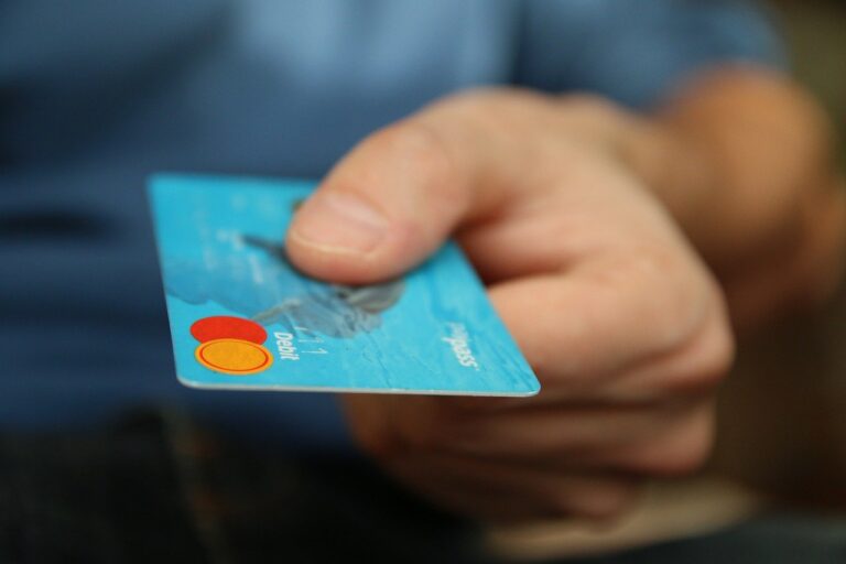 Can You Pay Airbnb With Someone Else s Card Combadi World Travel Site