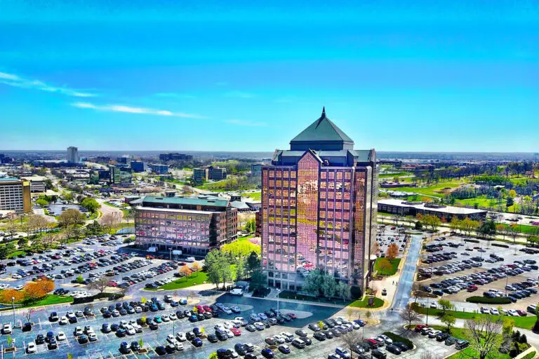 Living in Overland Park, KS What is it like Pros and Cons Combadi