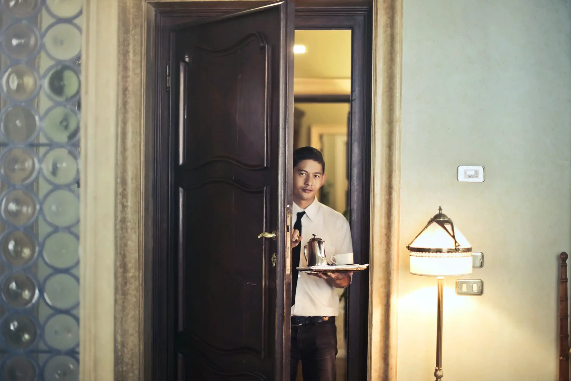 Can hotel staff enter the room without permission?
