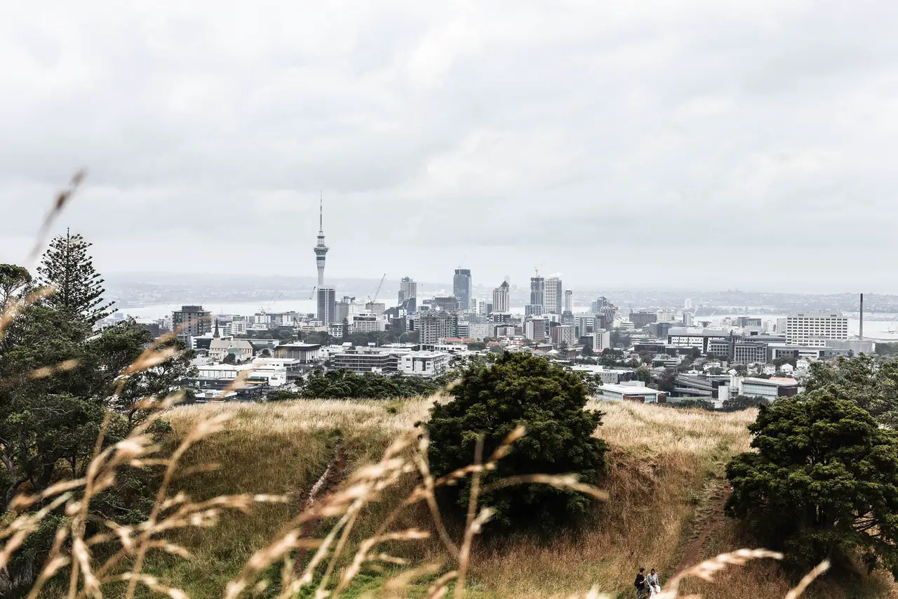 Is Auckland safe at night?