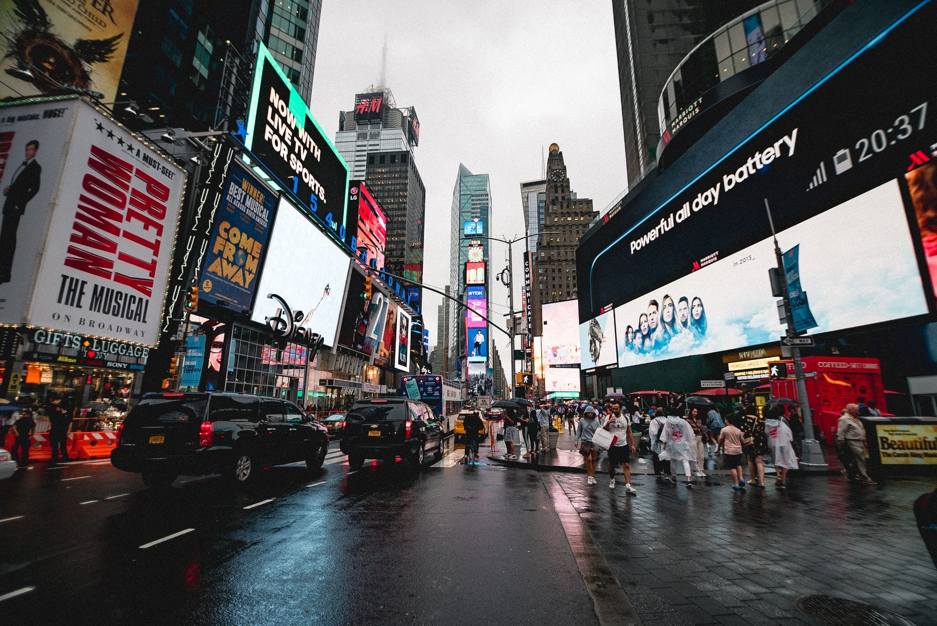 dating scene chicago vs nyc vs london