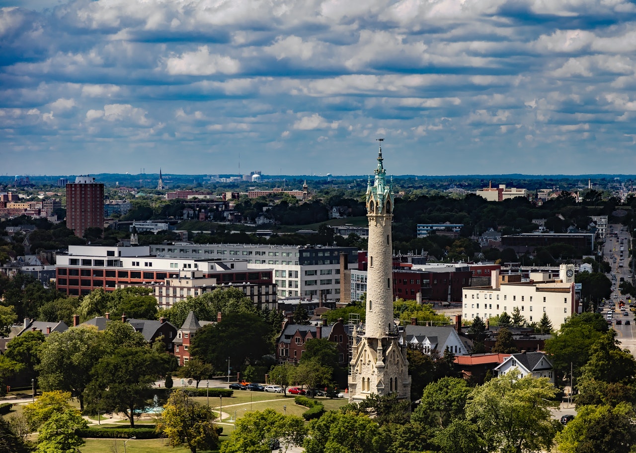 Albuquerque vs. Milwaukee - Where is the best place to live?