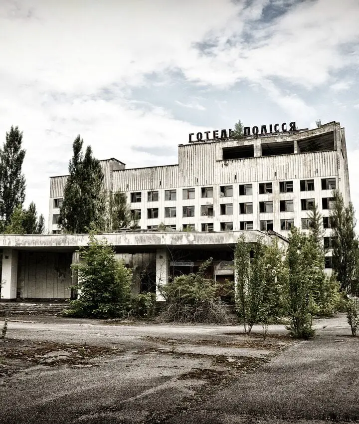 How long can you stay in Chernobyl without dying?