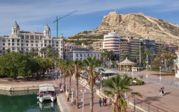 Alicante or Valencia: What is the difference really?