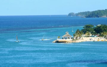 Should you exchange money before going to Jamaica?